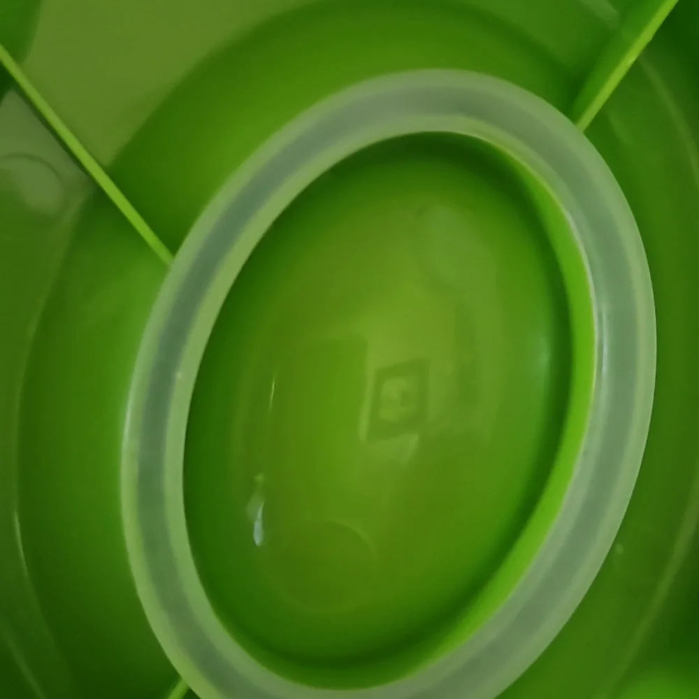 Pet Dream House NWT Green Dog Paw Slow Feeder Anti Skid Rings Dishwasher Safe